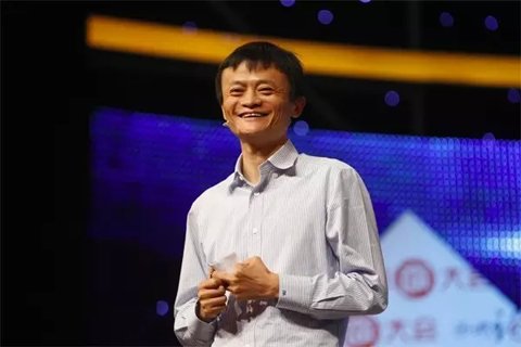 2011年8月17日，阿里巴巴集團宣布，將提供30億元無息貸款，幫助員工解決首次置業(yè)問題，每人最高可申請30萬元。此外，阿里巴巴還將投入5億元設教育基金，通過和教育機構共同辦學、與現(xiàn)有學校合作，解決員工子女入園、上學問題;向基層員工發(fā)放一次性的物價、子女教育補貼，預計總額超過4000萬元。