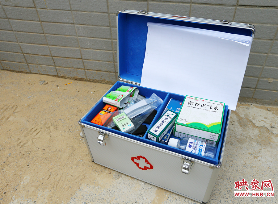 高溫天氣下，防暑藥品是必須準(zhǔn)備的