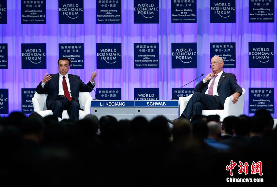 李克強(qiáng)總理出席夏季達(dá)沃斯論壇并發(fā)表開幕式致辭。