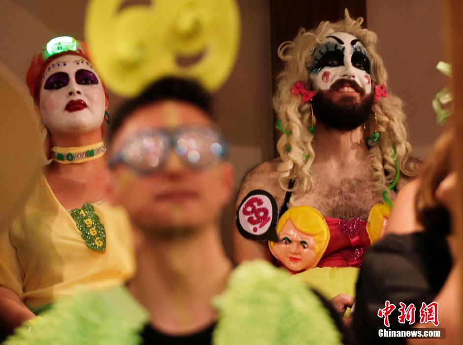 另類世界小姐大賽舉行 選手奇葩造型雷爆眼球 另類世界小姐大賽舉行 選手奇葩造型雷爆眼球