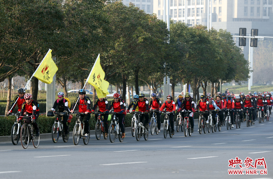 獻(xiàn)愛心、騎行天下，映象網(wǎng)騎行車友樂翻天