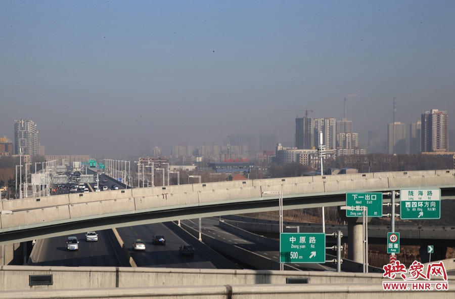 西三環(huán)與隴海高架立交出入口。