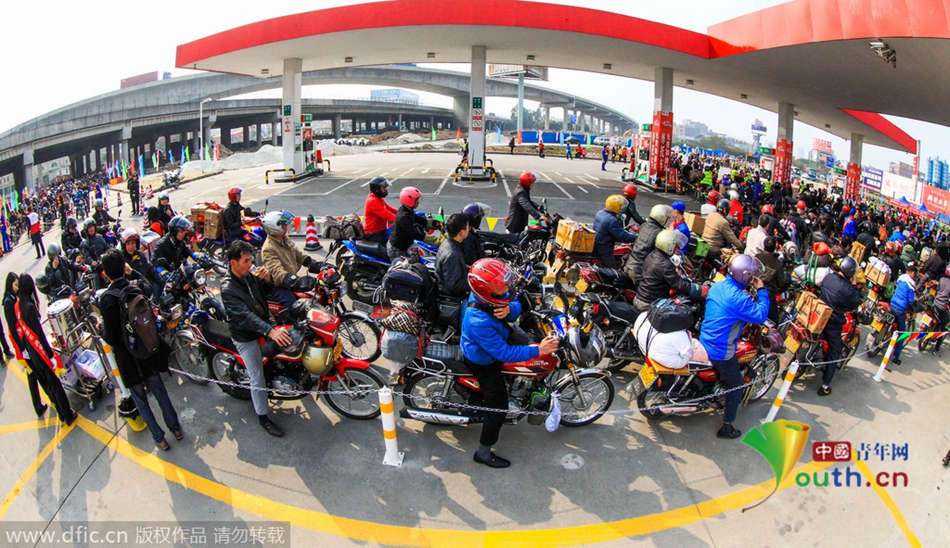今年廣東、廣西兩省共193座中石化油站將為返鄉(xiāng)車(chē)主提供“6+X”免費(fèi)服務(wù)，并將為1萬(wàn)名“返鄉(xiāng)摩騎”免
