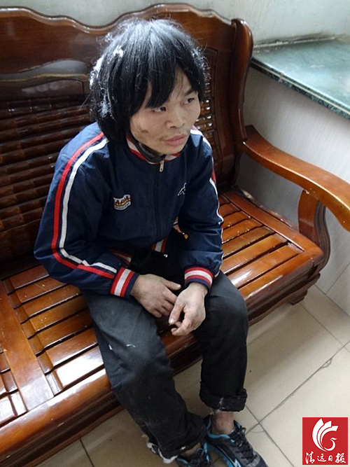 1997年16歲時被“杜某”以招工名義帶離家鄉(xiāng)關押干活至今。