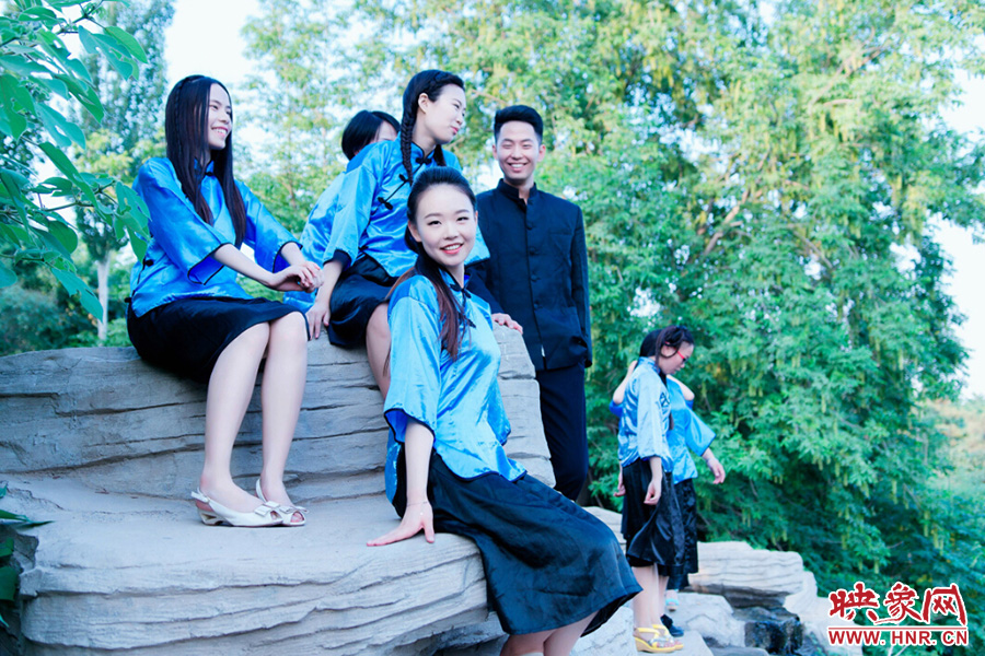 最是那溫柔一笑，定格了四年所有的記憶。