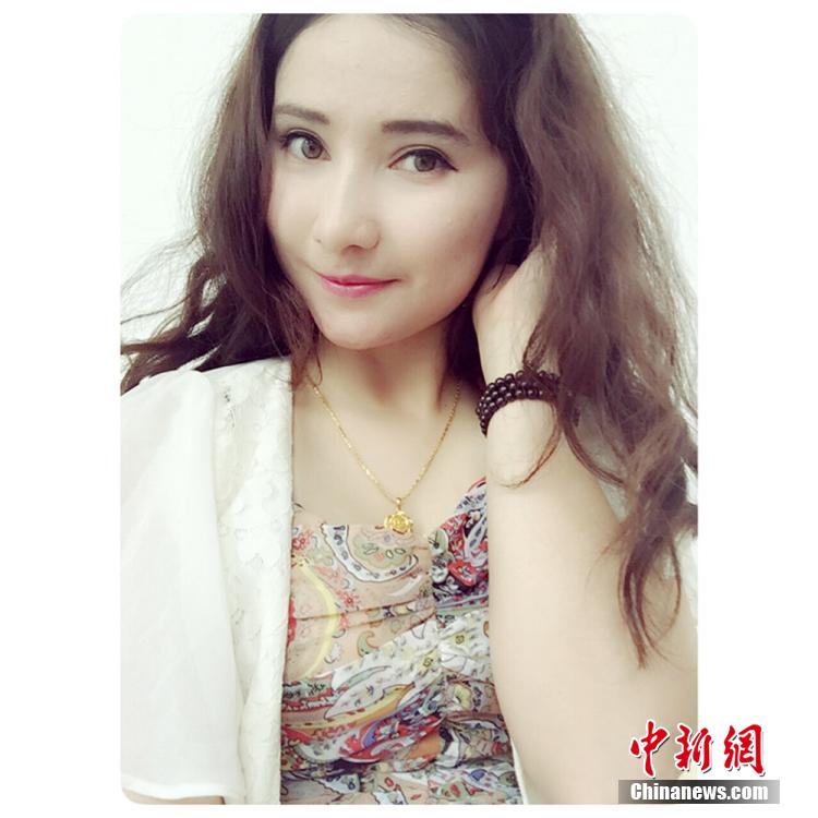 新疆兵團女民警生活照走紅網(wǎng)絡(luò) 被譽“最美警花” 新疆兵團女民警生活照走紅網(wǎng)絡(luò) 被譽“最美警花”