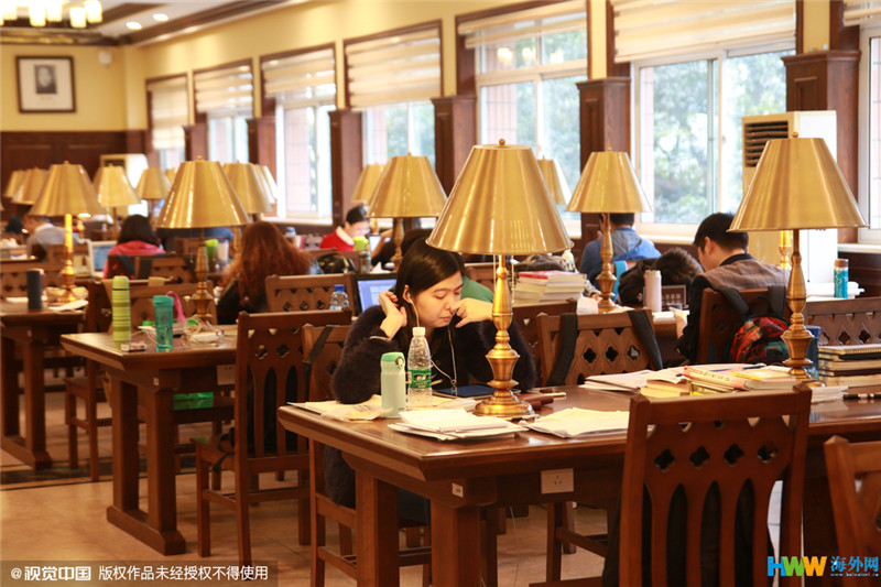 重慶大學(xué)改造翻新的“民國風(fēng)圖書館”走紅網(wǎng)絡(luò)，引得無數(shù)網(wǎng)友點(diǎn)贊