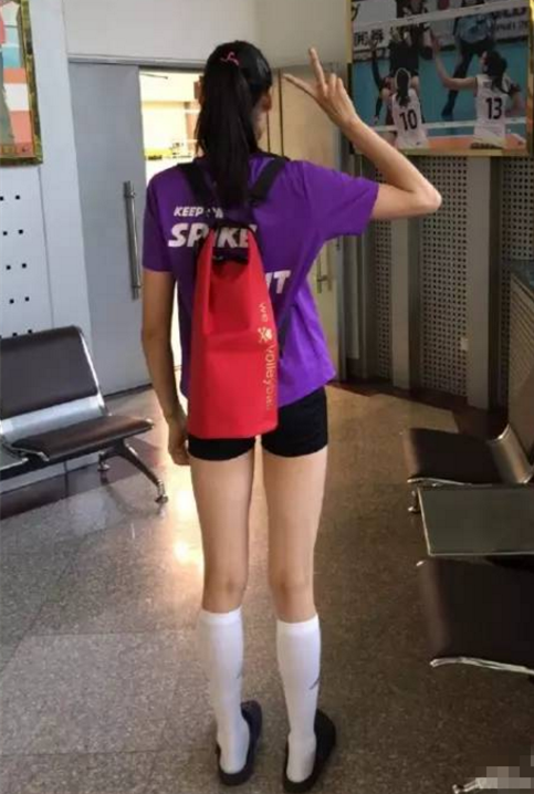 比女排奪冠更精彩的是她們的表情包和大長(zhǎng)腿 比女排奪冠更精彩的是她們的表情包和大長(zhǎng)腿