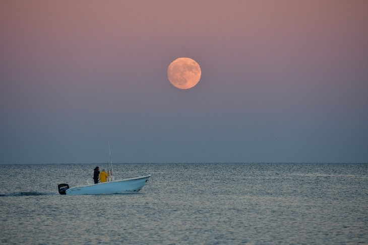 68年來最大！今晚夜空上演超級(jí)月亮