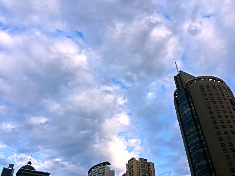 又被鄭州的藍天刷屏！隨便一拍就是手機壁紙