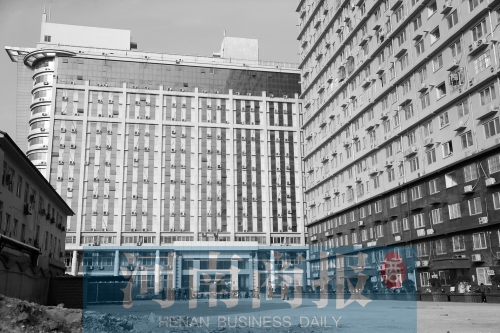 因購房尾款沒有交齊，鄭州一小區(qū)多戶業(yè)主的生活用水被停掉，有的連續(xù)半個(gè)月沒水吃。