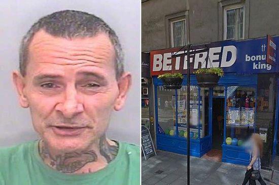 英國(guó)一笨賊竟用紙巾糊臉搶劫。