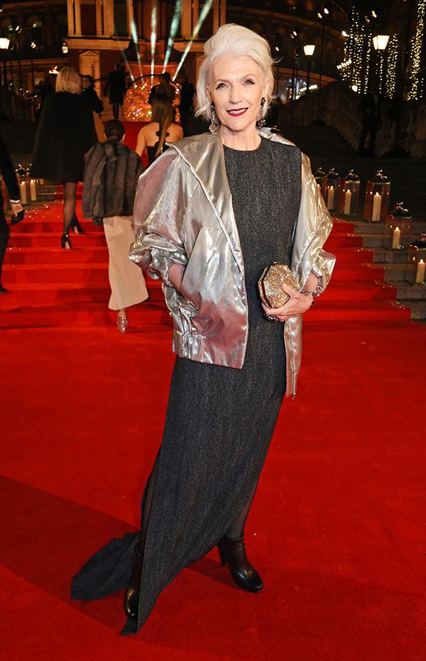 特斯拉老板68歲母親是超模！