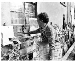 老人家中被盜四次，因而如此來保護自己