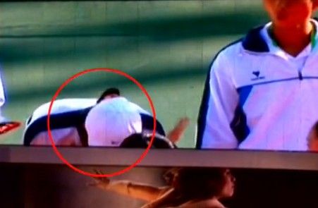 網(wǎng)友曝李娜九運(yùn)會領(lǐng)獎臺上疑被當(dāng)眾扇耳光(圖)