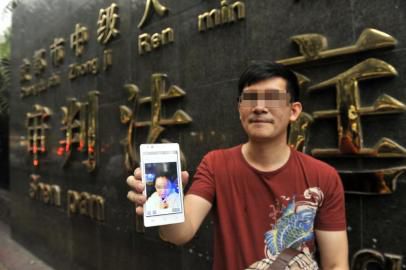 5月20日，成都市中級人民法院，駱先生再次將前女友告上法庭。