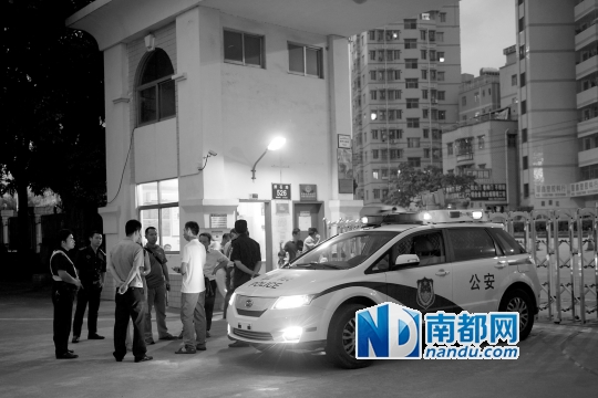 　接人的親戚和校方一度沒(méi)談攏,雙方甚至差點(diǎn)鬧到派出所。