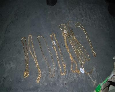 被搶金飾被警方起獲。