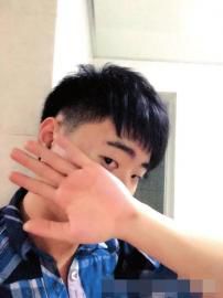 事發(fā)前，小曾發(fā)出一張剛剛剪完短發(fā)的照片。