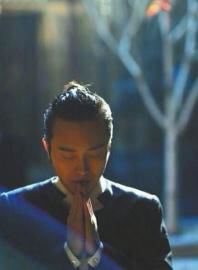 網(wǎng)傳李玉剛“出家”的照片。