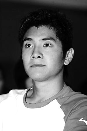 體操冠軍邢傲偉遭前岳母起訴 被索要借款百萬 體操冠軍邢傲偉遭前岳母起訴 被索要借款百萬