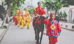 我的意中人騎著大馬，八抬大轎來娶我