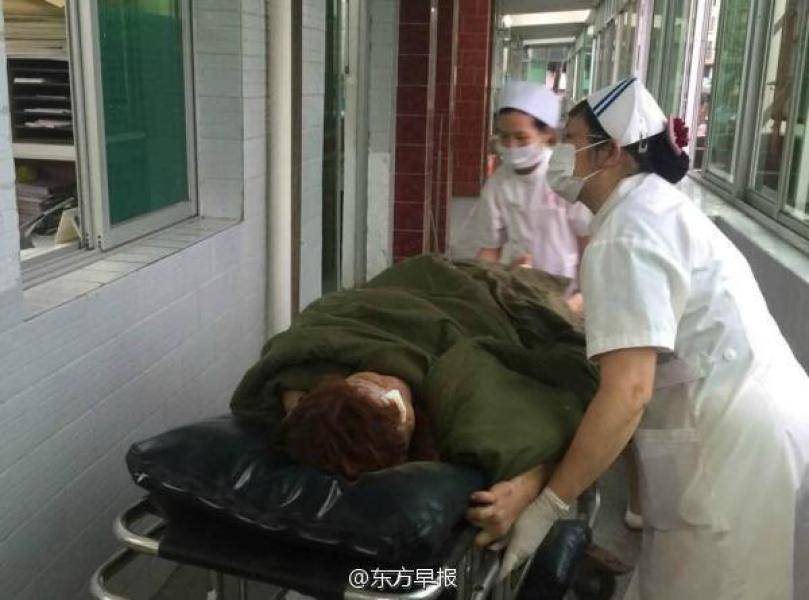 海南文昌突發(fā)龍卷風(fēng) 已致1人死亡9人受傷 海南文昌突發(fā)龍卷風(fēng) 已致1人死亡9人受傷