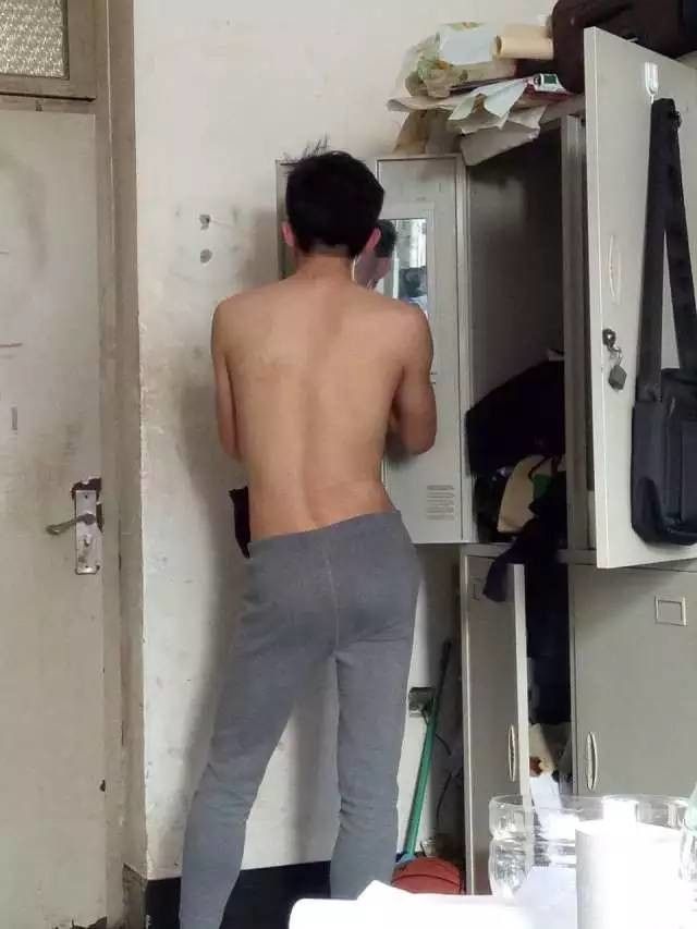 這個(gè)學(xué)校的男生宿舍火了！女同學(xué)都喊著要嫁