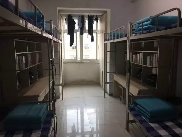 這個(gè)學(xué)校的男生宿舍火了！女同學(xué)都喊著要嫁