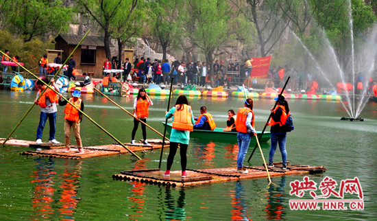 到青天河玩水盡享清涼 感受觀音峽靜謐心靈之旅 到青天河玩水盡享清涼 感受觀音峽靜謐心靈之旅