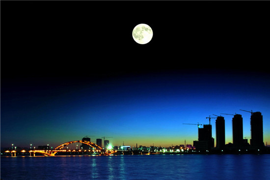 賞月之旅，讓愛(ài)像滿月一樣皎潔（資料圖）