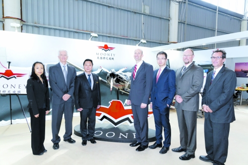 　　在今年的珠海航展上,河南人民看到一個熟悉的國際飛機(jī)品牌——美國穆尼飛機(jī)。