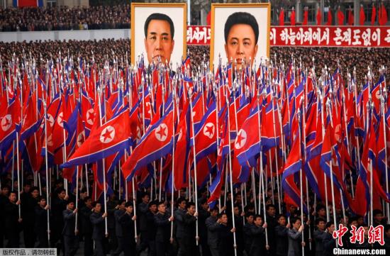 4月20日，包括軍人、公務(wù)員與平壤市民在內(nèi)的朝鮮各界民眾在金日成廣場集會，譴責(zé)并發(fā)誓要“消滅”韓國李