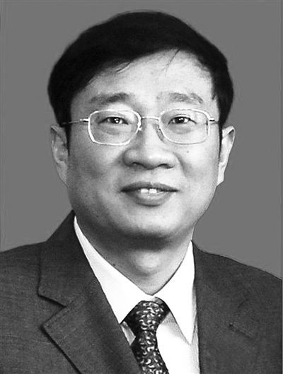 殲-15飛機研制現(xiàn)場總指揮羅陽，因突發(fā)急性心梗殉職，享年51歲