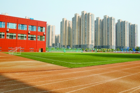 鄭州熱點(diǎn)學(xué)校周圍二手房大幅提價(jià) 高達(dá)1.5萬/平米 鄭州熱點(diǎn)學(xué)校周圍二手房大幅提價(jià) 高達(dá)1.5萬/平米