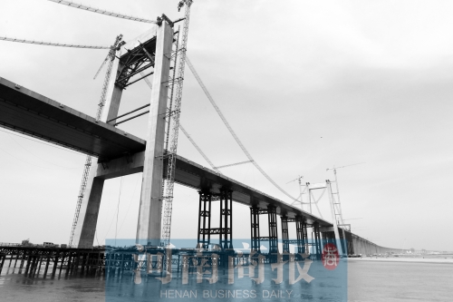 桃花峪黃河大橋明年通車 鄭州開車到焦作省半小時(shí) 桃花峪黃河大橋明年通車 鄭州開車到焦作省半小時(shí)