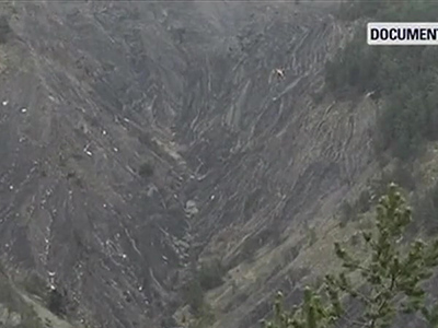 載150人空客A320客機(jī)在法國(guó)墜毀：客機(jī)一個(gè)黑匣子已找到 尚未發(fā)現(xiàn)有幸存者