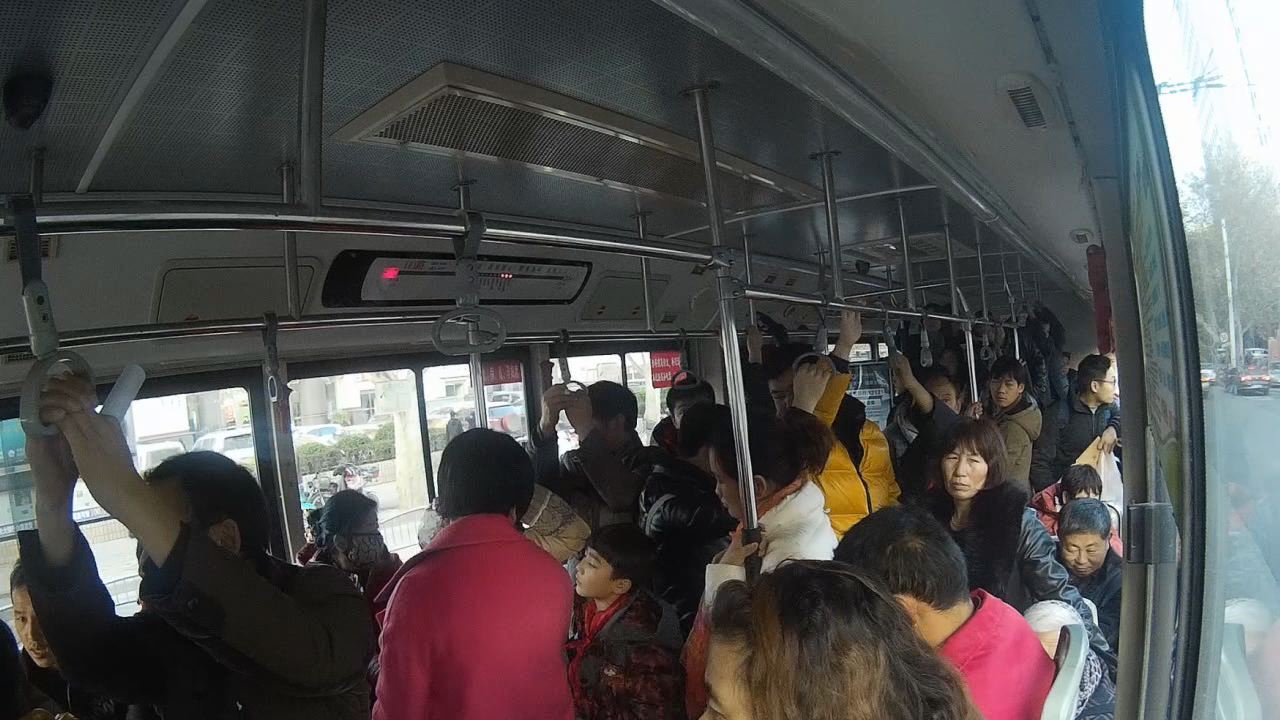 陌生人向你借手機(jī) 給嗎？