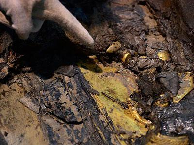 西漢?；韬钅箍脊牛菏赚F(xiàn)金板金餅