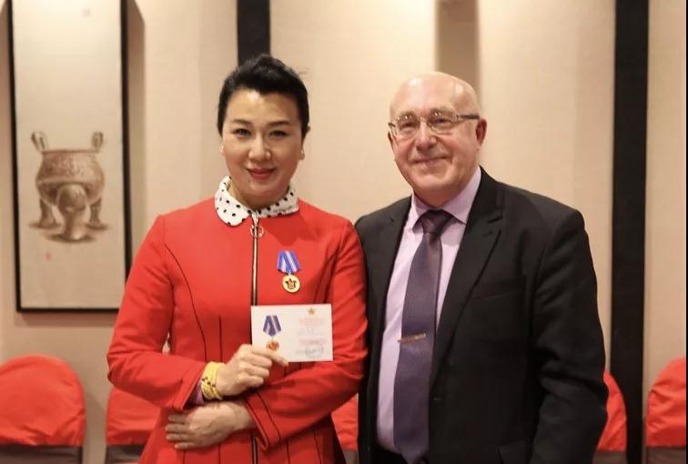 演出代表團團長、河南豫劇院黨委書記 汪荃珍