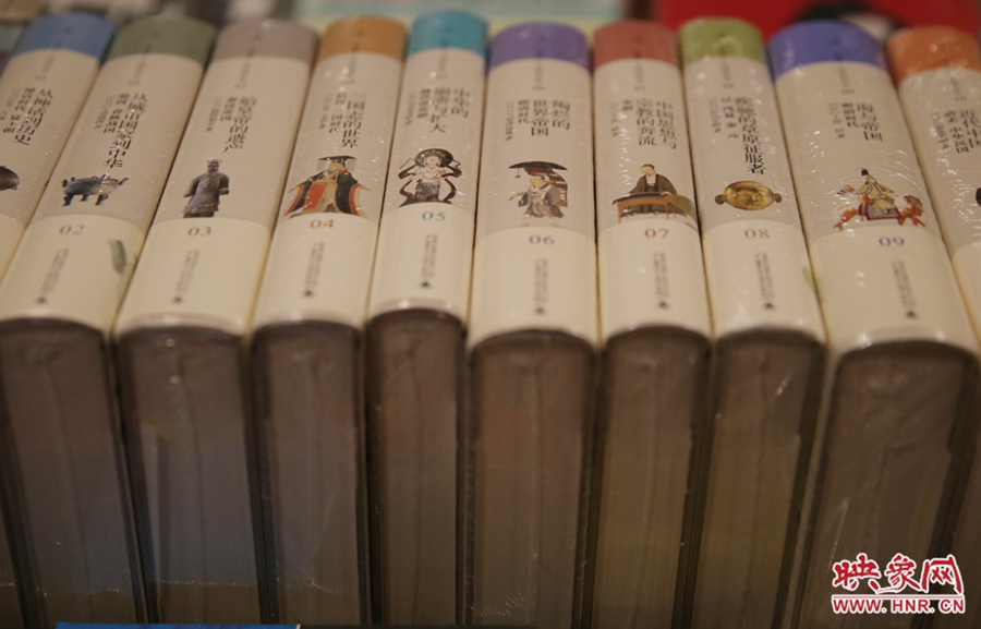 書店內(nèi)的書。