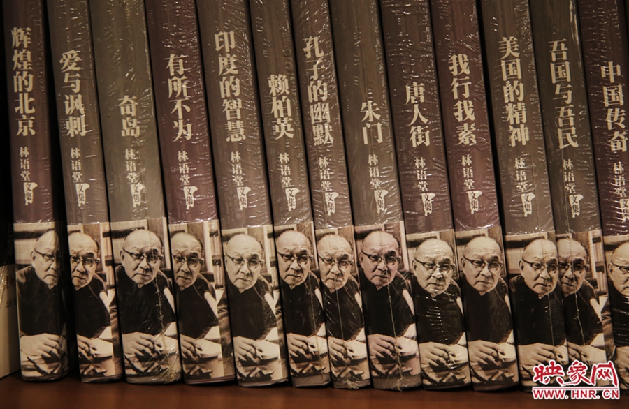 書店內(nèi)的書。