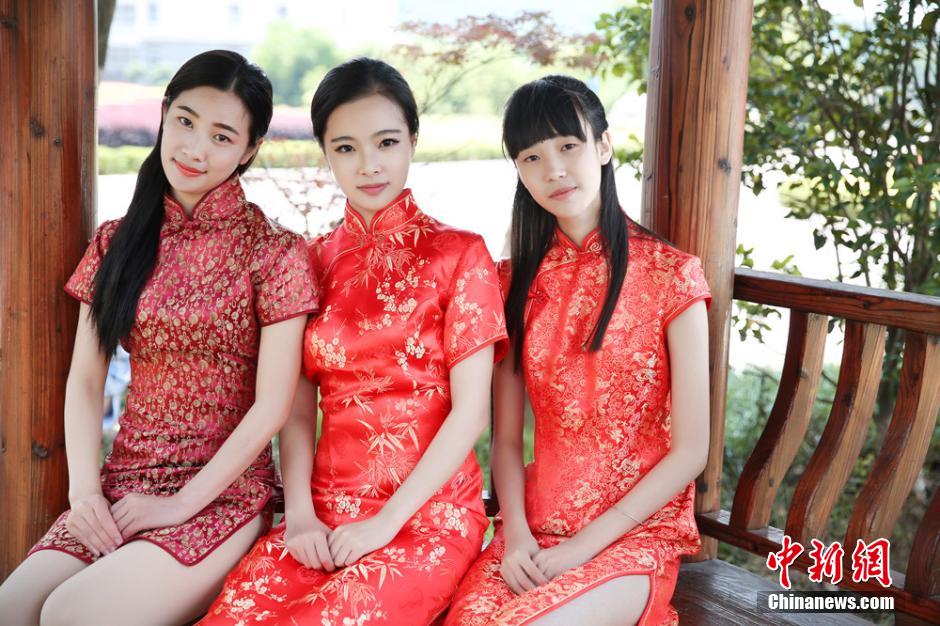 無錫空乘專業(yè)學生拍畢業(yè)照曬顏值